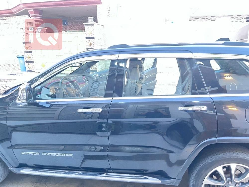 جيب جراند شيروكي